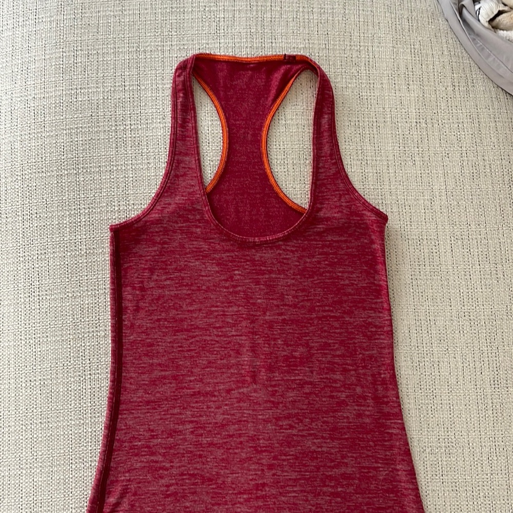 Lululemon tank